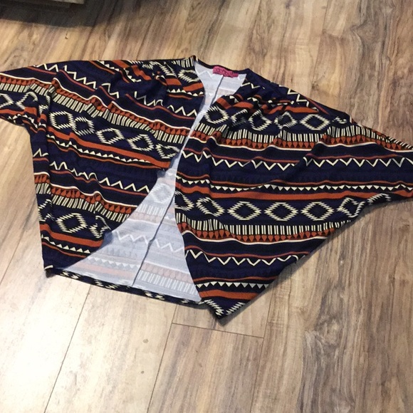 Gorgeous Southwestern Print Jacket. - Picture 6 of 9